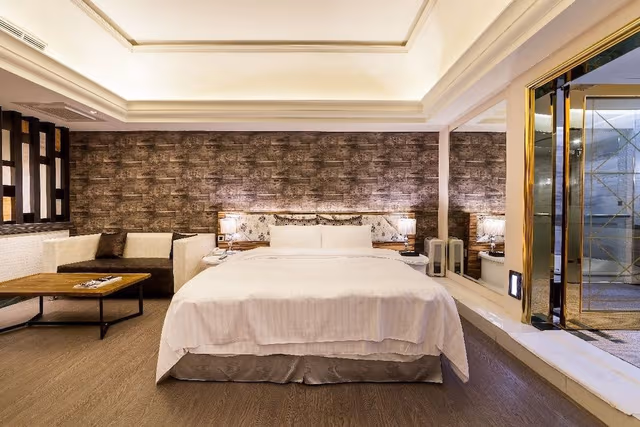 Luxury Suite