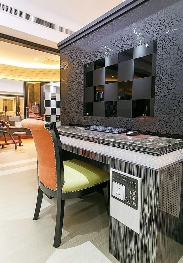 Design Double Room (Run of house, without massage chair)