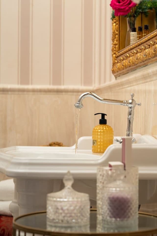 Suite (Imperial)