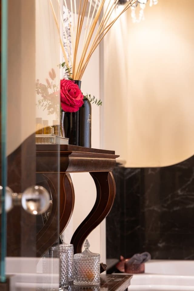 Suite, Jetted Tub, City View (King)