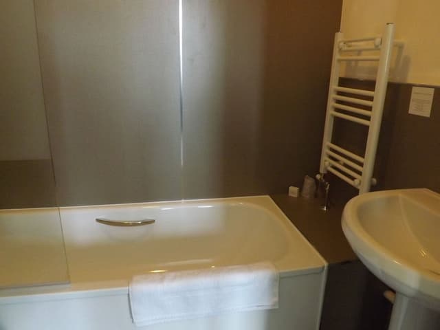 Double Room, 1 King Bed