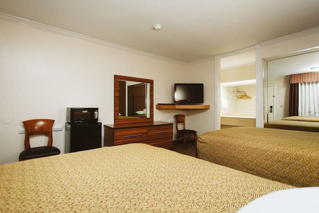 Standard Room, 2 Double Beds, Non Smoking