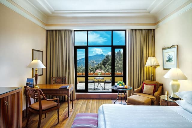 Premier Room, 1 King Bed, Valley View
