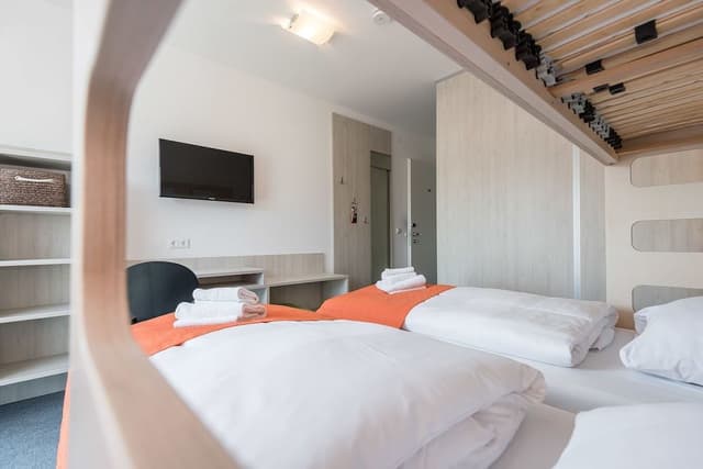 Twin Room with bunkbed