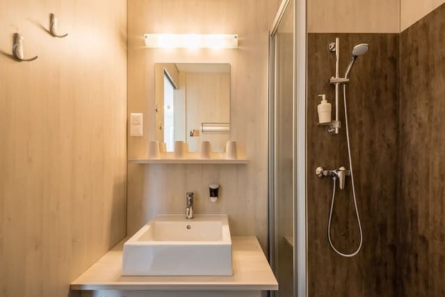 Studio, Kitchenette