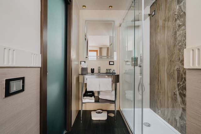 Luxury Suite (6 people)