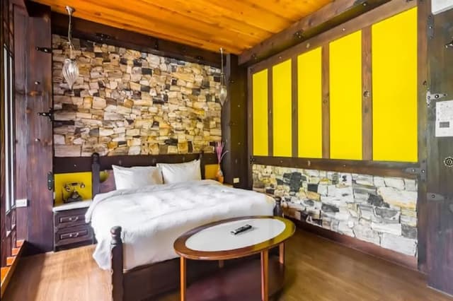 Double Room, 1 King Bed, Mountain View