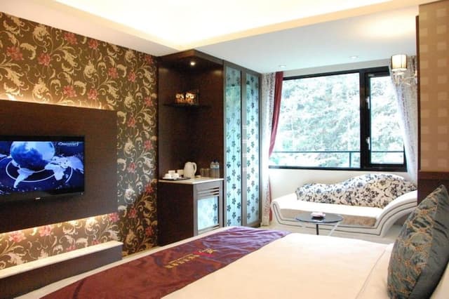 Double Room, Mountain View