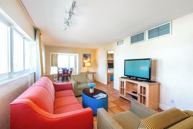 Penthouse 2 Bedroom, 2 Bath