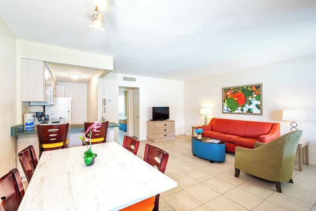 1 Bedroom Aparment, 1 Bath, Pool view