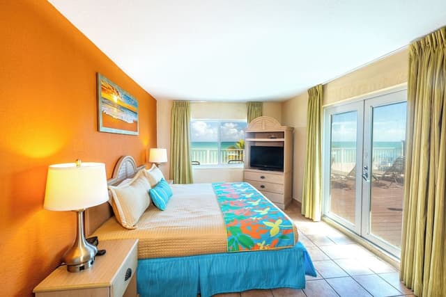 Penthouse 2 Bedroom, 2 Bath