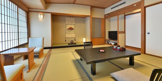 Japanese Room, Akari