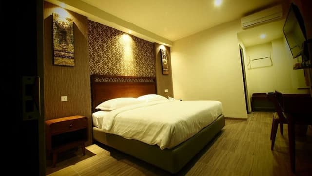 Executive Suite