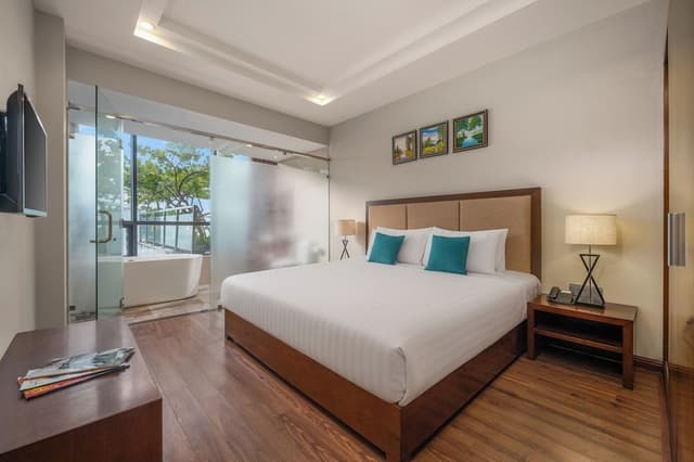 Grand Apartment, 2 Bedrooms, Sea View