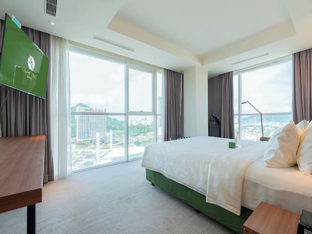 Executive Suite