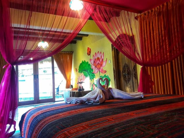 Deluxe Villa, 2 Bedrooms, Bathtub, Pool View