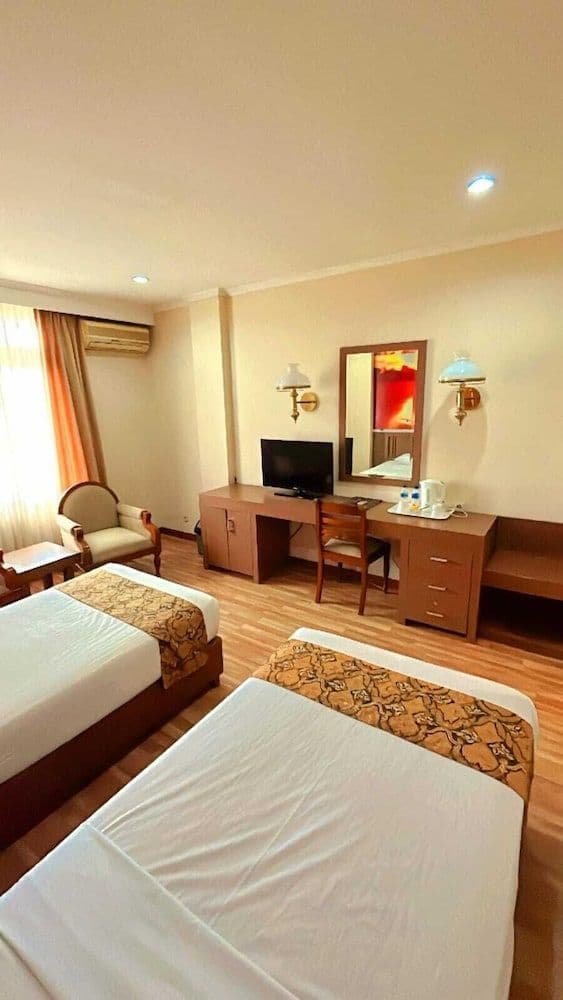 Economy Room