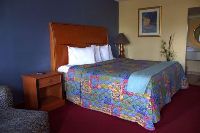 Standard Room, 1 King Bed, Non Smoking