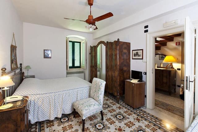 Romantic Apartment, 2 Bedrooms, Kitchenette