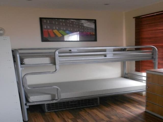 Basic Studio, 2 Twin Beds