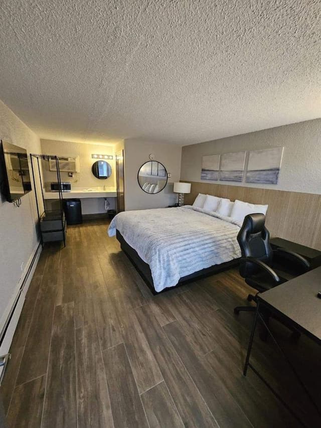 Premier Room