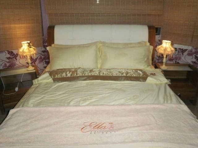 Premier Room
