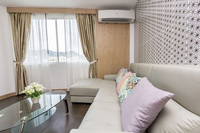 Deluxe Family Room