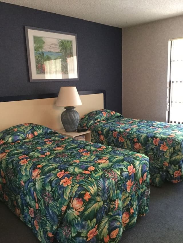 Townhome, 2 Bedrooms, Kitchen (3 Full Bathrooms)