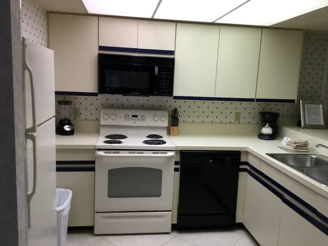 Townhome, 2 Bedrooms, Kitchen (3 Full Bathrooms)