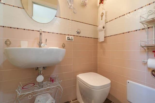 Classic Double or Twin Room, 1 Double or 2 Twin Beds, Private Bathroom (Liberty)