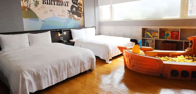 Senior Quadruple Room