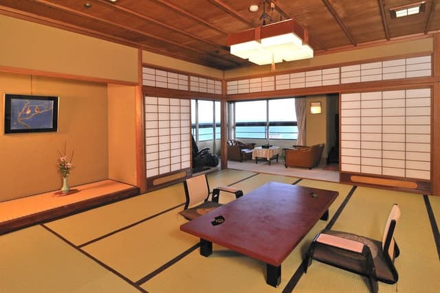 Standard Japanese Room (Meal at Restaurant)