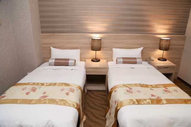 Standard Twin Room