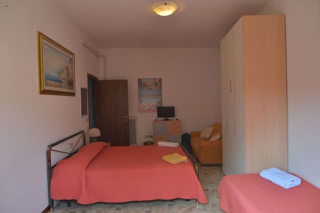 Triple Room, Shared Bathroom
