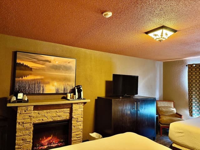 Standard Room, 2 Queen Beds, Non Smoking