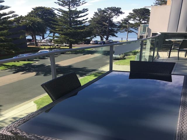 Executive Apartment, 2 Bedrooms, Balcony, Partial Ocean View