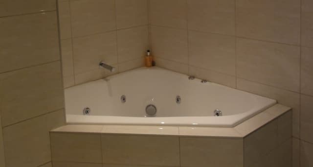 Executive Apartment, 2 Bedrooms, Balcony, Partial Ocean View