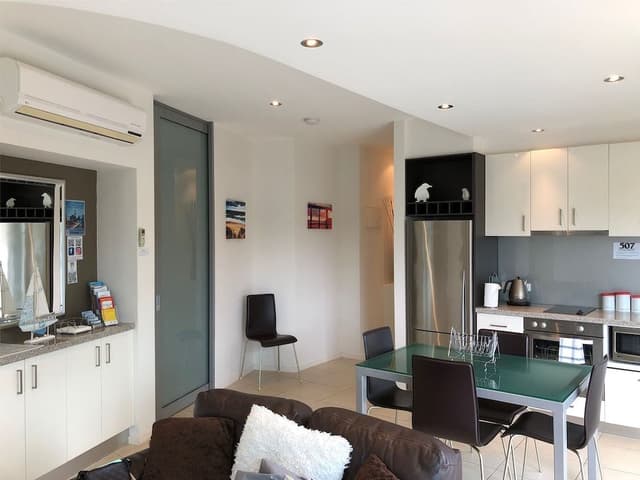 Executive Apartment, 2 Bedrooms, Balcony, Partial Ocean View
