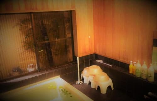 Single Room with Private Bathroom - Non-Smoking