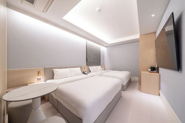 Twin Room [Free Semi Buffet Breakfast (Sun~Thu for 2 PAX / Fri~Sat& Public Holiday for 1 PAX)]