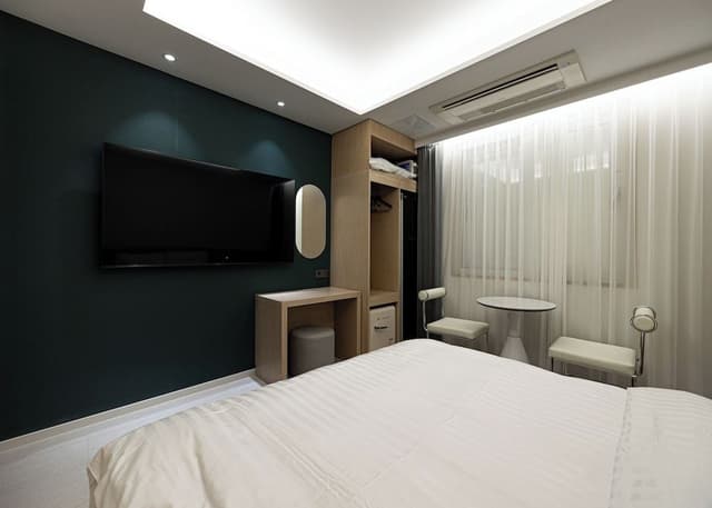 Double Room [Free Semi Buffet Breakfast (Sun~Thu for 2 PAX / Fri~Sat & Public Holiday for 1 PAX)]
