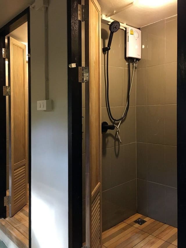 Standard Twin Room with Shared Bathroom