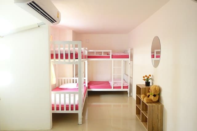 Private Dormitory room 8 adults