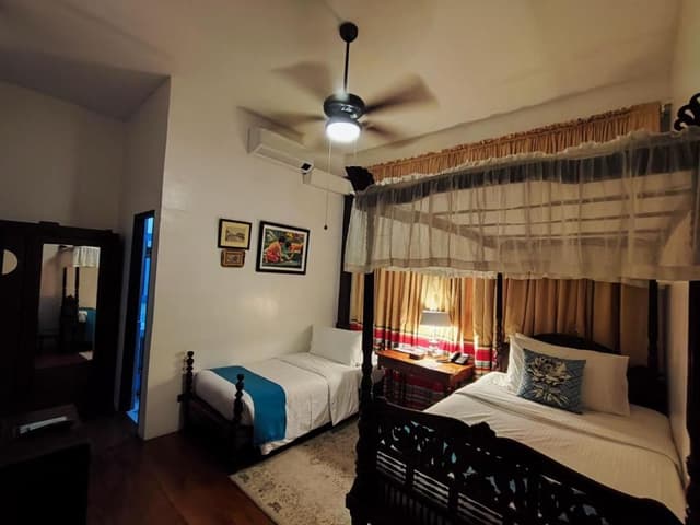Superior Deluxe with Queen and Single Bed