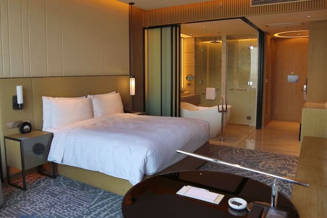Premium Room, 1 King Bed, Lake View
