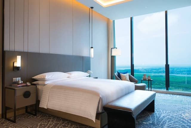 Premium Room, 1 King Bed, Lake View