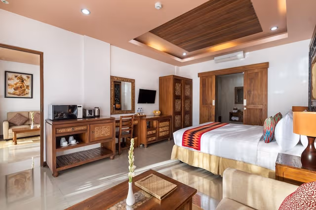 Family Room, Connecting Rooms