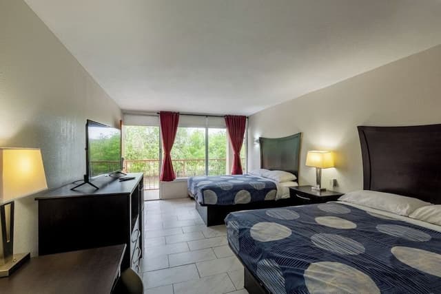 Room, 2 Queen Beds, Non Smoking