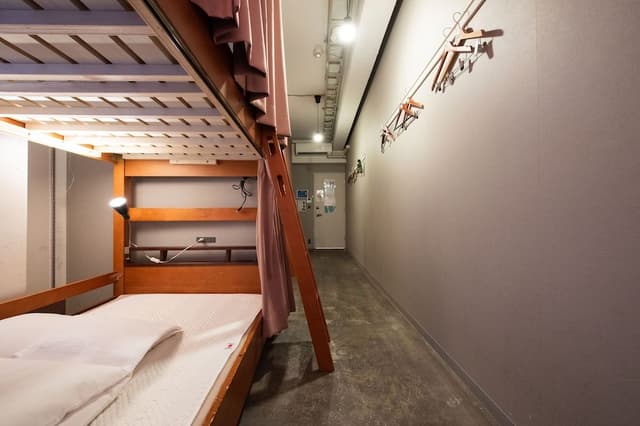 Female Dorm 6 Beds