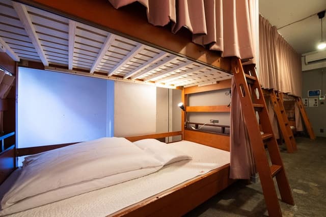 Female Dorm 6 Beds